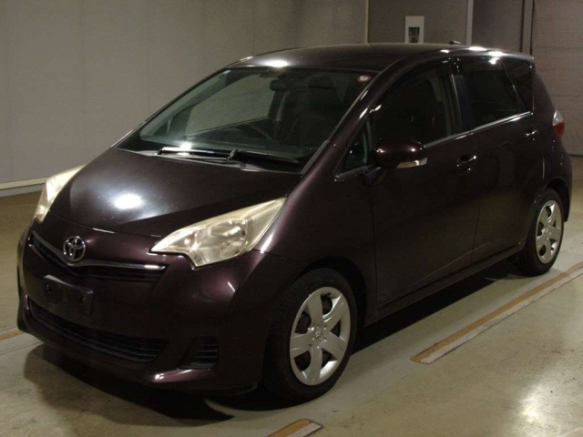 TOYOTA RACTIS 2012