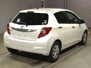 TOYOTA VITZ 2017