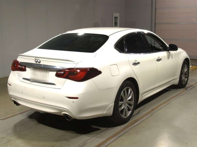 NISSAN FUGA 2018