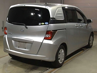 HONDA FREED 2010