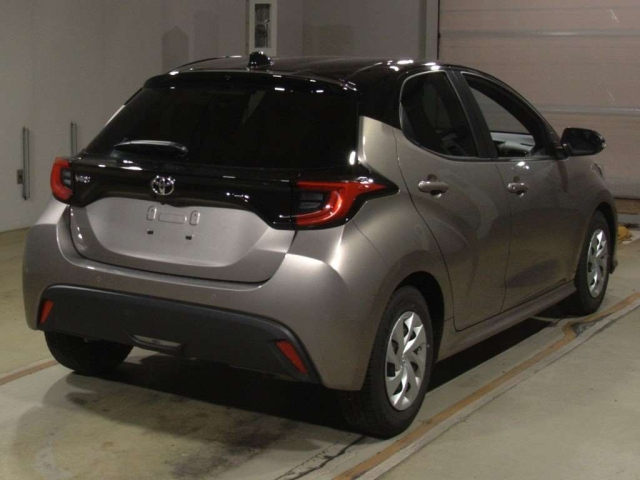 TOYOTA YARIS 2021