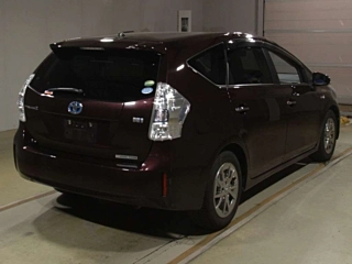 TOYOTA PRIUS ALPHA 2014