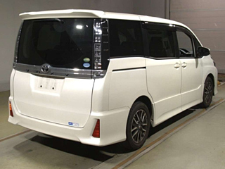 TOYOTA VOXY 2015
