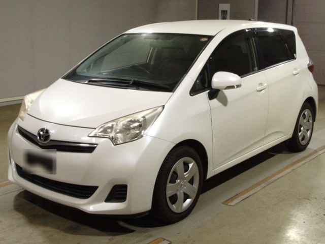 TOYOTA RACTIS 2014