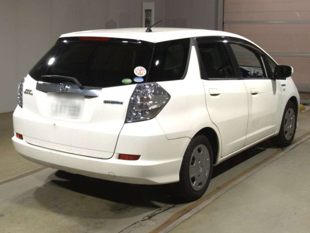 HONDA FIT SHUTTLE 2013