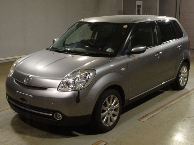 MAZDA VERISA 2010