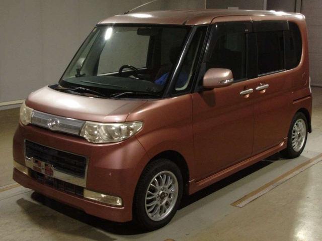 DAIHATSU TANTO 2008