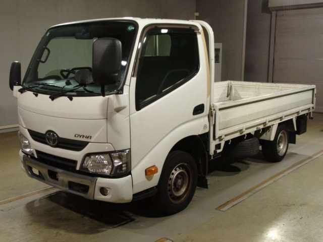 TOYOTA DYNA 2020