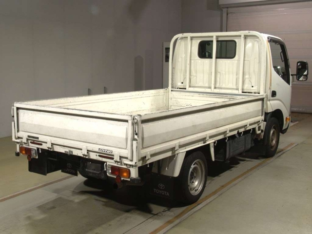 TOYOTA DYNA 2020