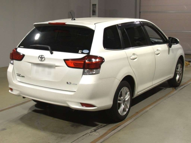 TOYOTA COROLLA FIELDER 2015