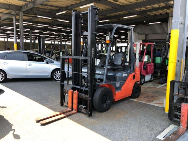 TOYOTA FORKLIFT 2009