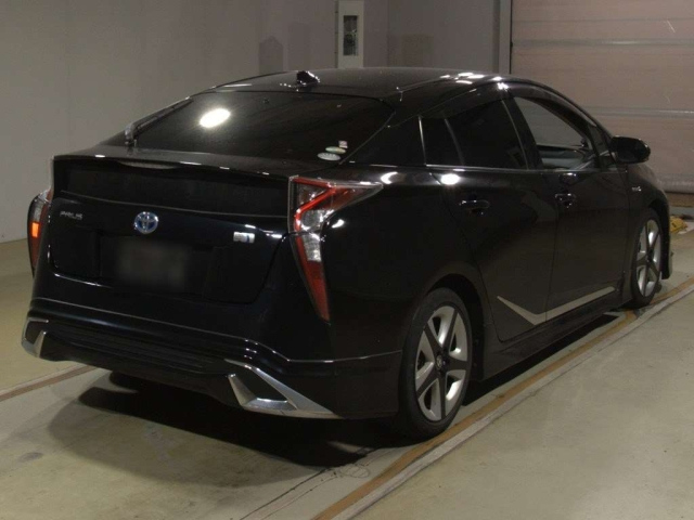 TOYOTA PRIUS 2018