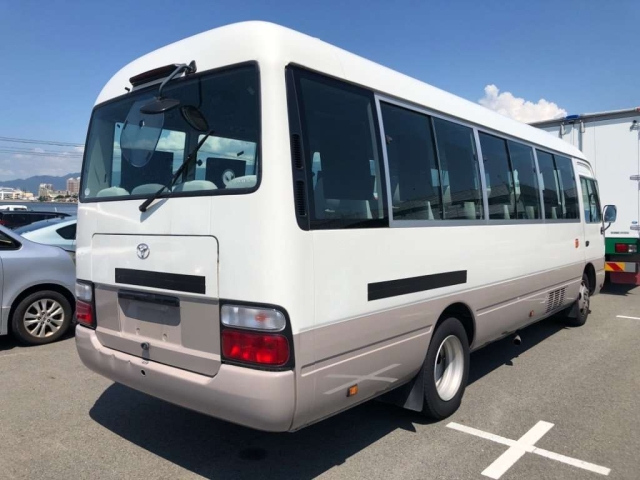 TOYOTA COASTER 2009