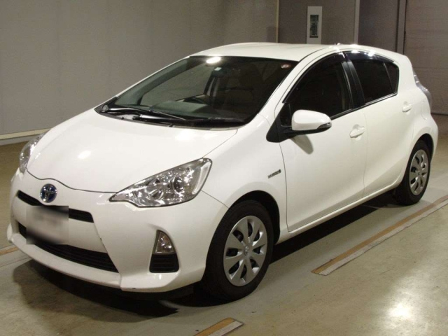 TOYOTA AQUA 2014