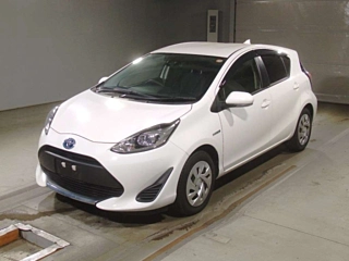 TOYOTA AQUA 2020