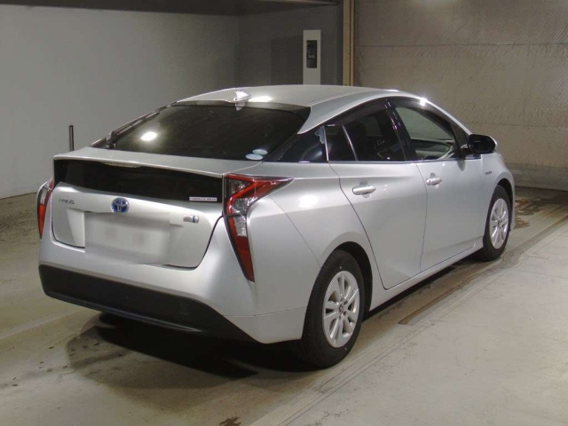 TOYOTA PRIUS 2018
