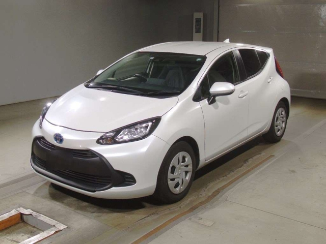 TOYOTA AQUA 2022