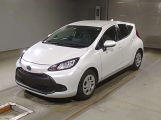 TOYOTA AQUA 2022