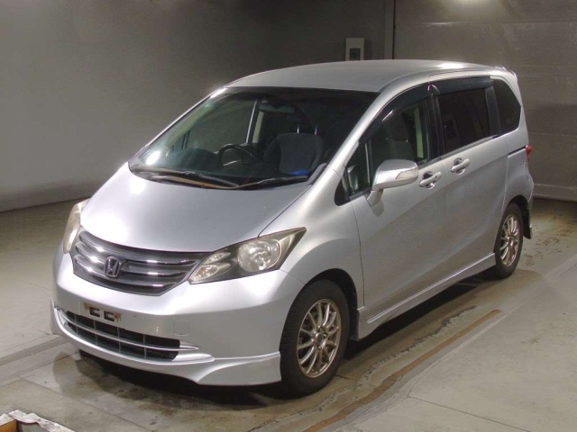 HONDA FREED 2010