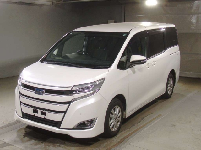 TOYOTA NOAH 2020