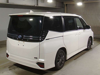 TOYOTA VOXY 2022