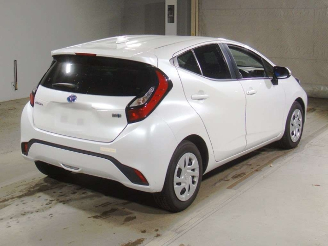 TOYOTA AQUA 2022