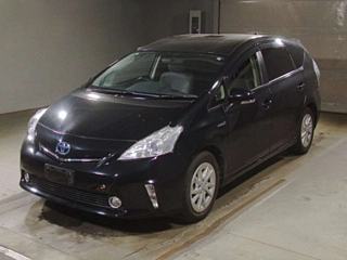 TOYOTA PRIUS ALPHA 2014