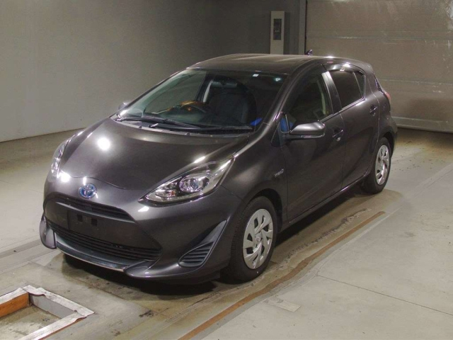 TOYOTA AQUA 2020