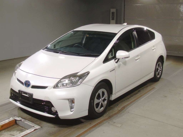 TOYOTA PRIUS 2013