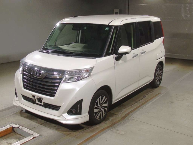 TOYOTA ROOMY 2020