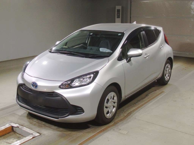 TOYOTA AQUA 2022
