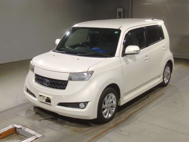 TOYOTA BB 2009