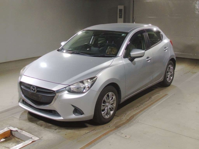 MAZDA DEMIO 2017