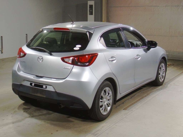 MAZDA DEMIO 2017