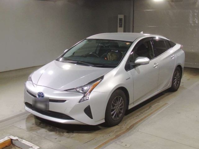 TOYOTA PRIUS 2018