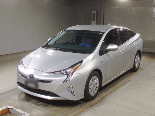 TOYOTA PRIUS 2018