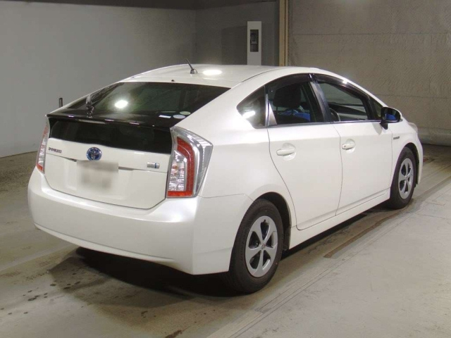 TOYOTA PRIUS 2012