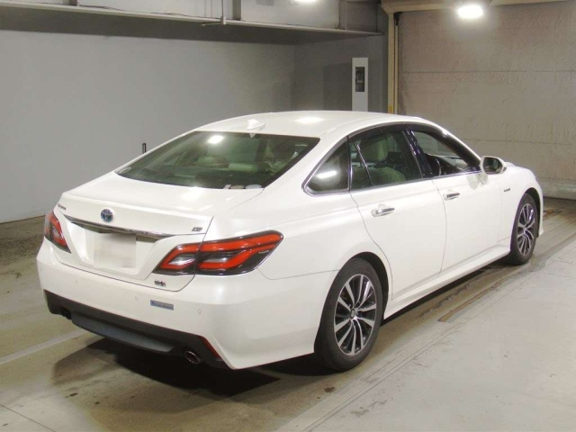 TOYOTA CROWN 2018