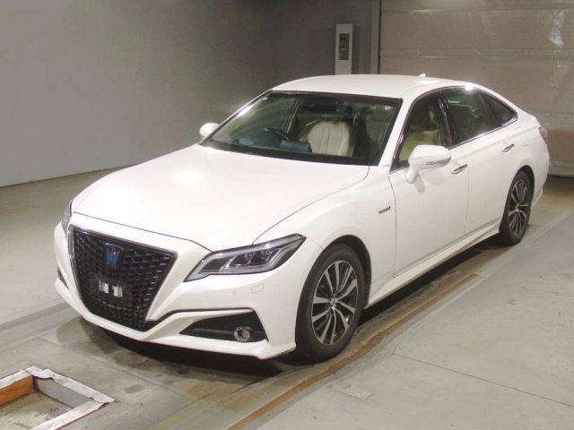 TOYOTA CROWN 2018