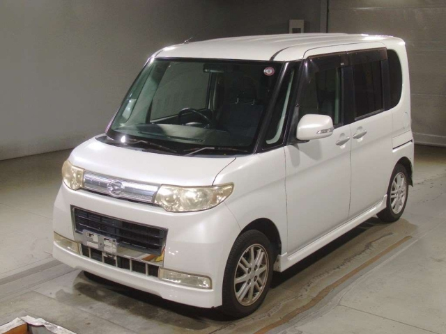 DAIHATSU TANTO 2010