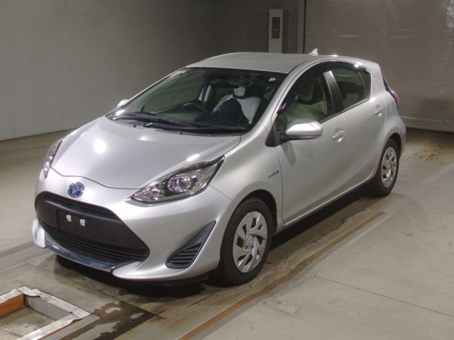 TOYOTA AQUA 2020