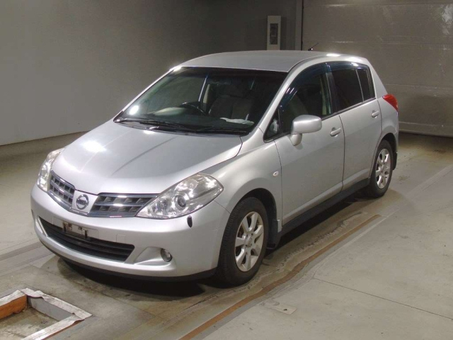 NISSAN TIIDA 2009