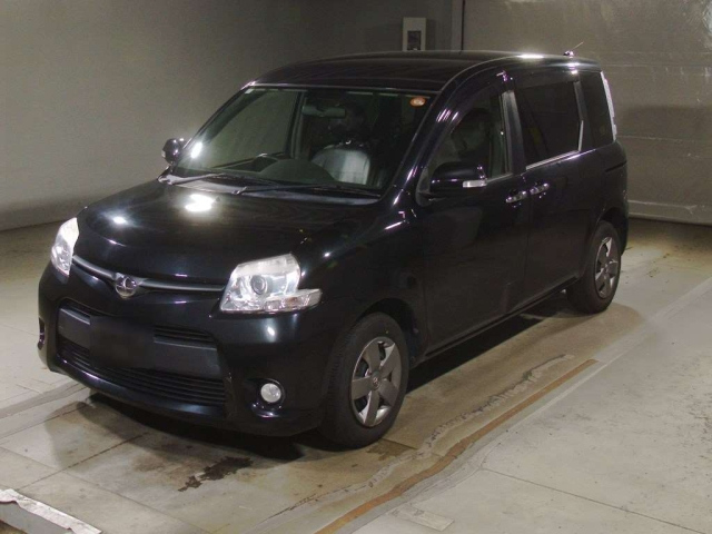 TOYOTA SIENTA 2015