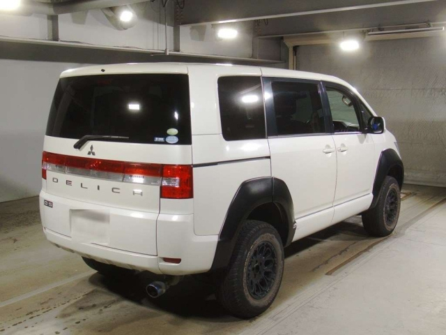 MITSUBISHI DELICA D5 2008
