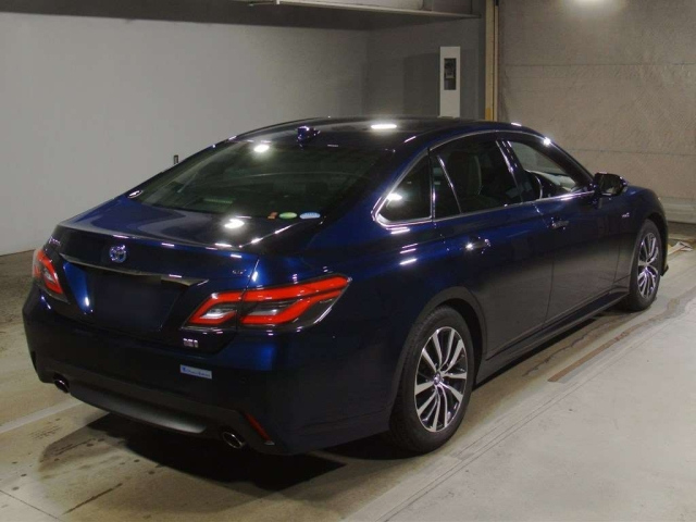 TOYOTA CROWN 2018
