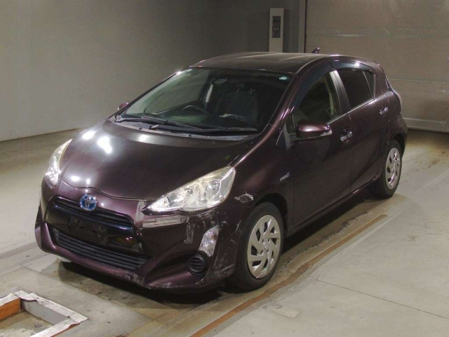 TOYOTA AQUA 2016