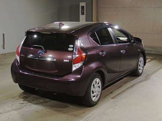 TOYOTA AQUA 2016