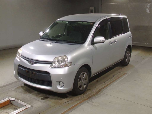TOYOTA SIENTA 2015