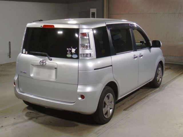 TOYOTA SIENTA 2015