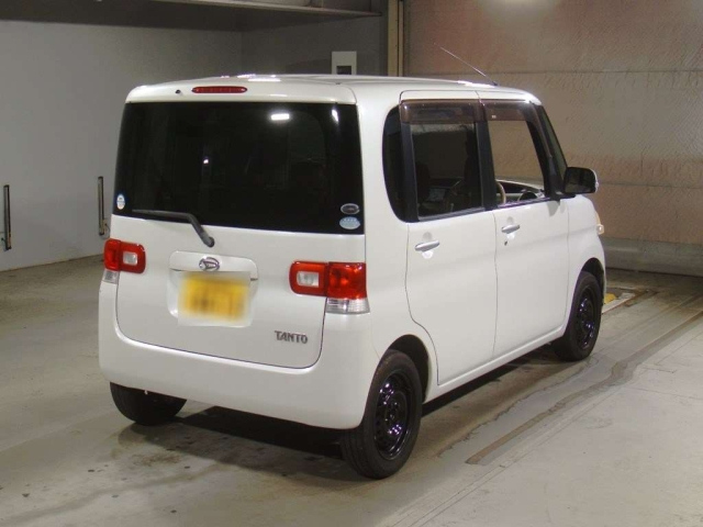 DAIHATSU TANTO 2010